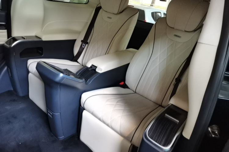 Used GAC Trumpchi M8 2021 Master Series 390T Four-Seat Glory Edition Left Rear Seat