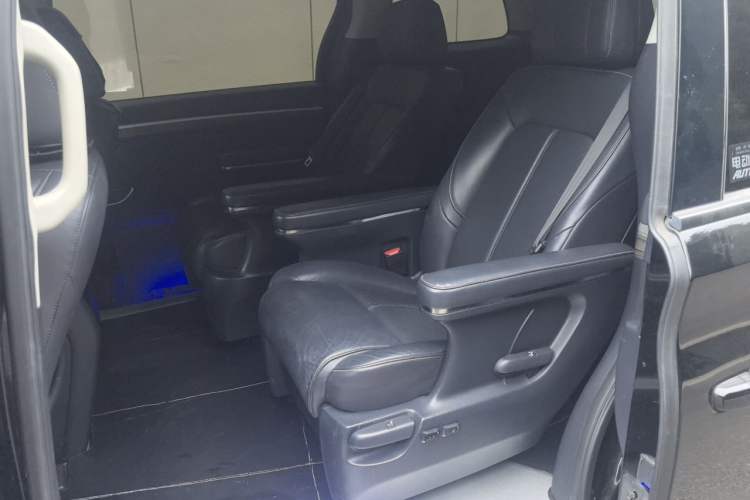 Used GAC Trumpchi M8 2021 Lingxiu Series 390T Deluxe Edition Left Rear Seat