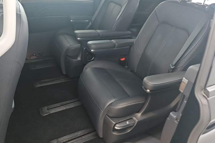 Used GAC Trumpchi M8 2021 Lingxiu Series 390T Ultimate Edition Left Rear Seat