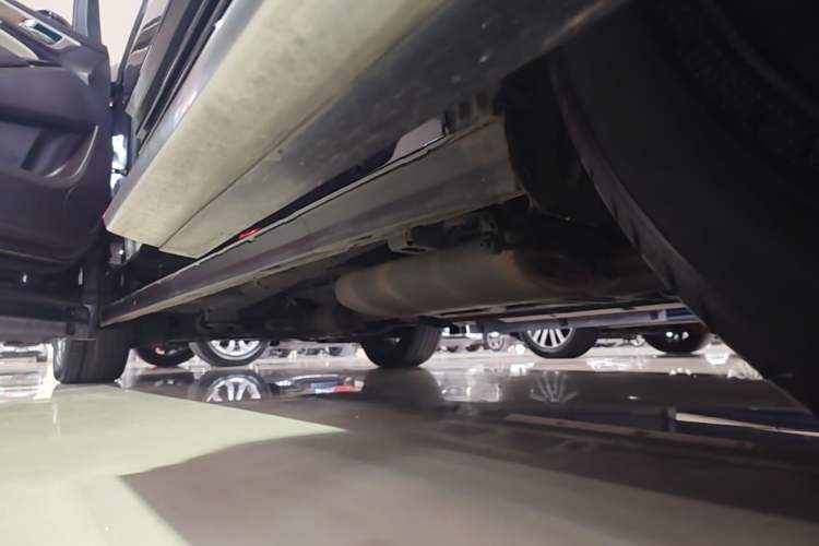 Used GAC Trumpchi M8 2021 Master Series 390T Ultimate Edition Left Side Sill