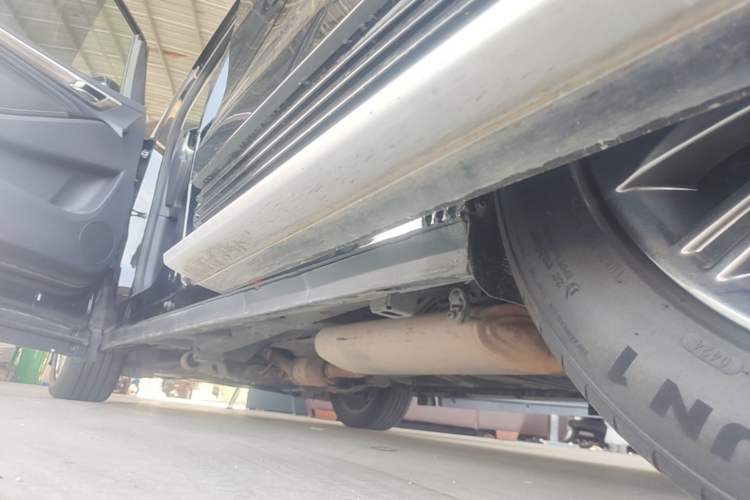 Used GAC Trumpchi M8 2021 Master Series 390T Ultimate Edition Left Side Sill
