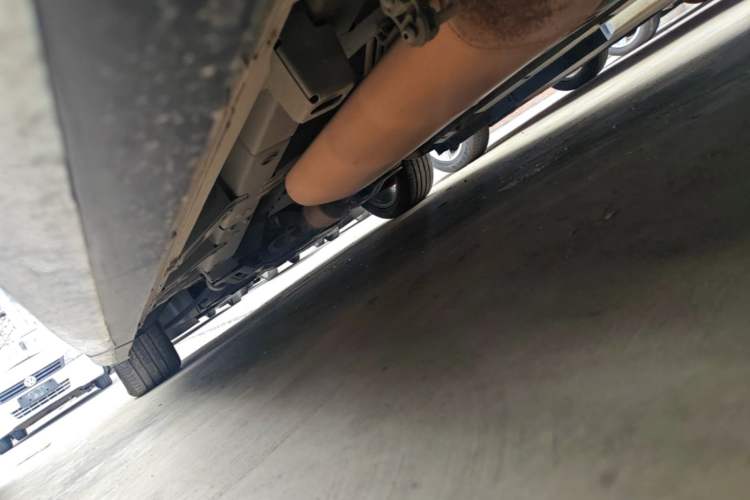 Used GAC Trumpchi M8 2021 Master Series 390T Prestige Edition Left Side Sill