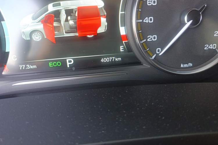 Used GAC Trumpchi M8 2021 Lingxiu Series 390T Deluxe Edition Odometer Close Up