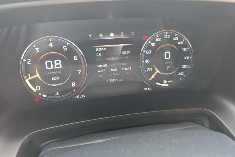 Used GAC Trumpchi M8 2021 Master Series 390T Ultimate Edition Odometer Close Up