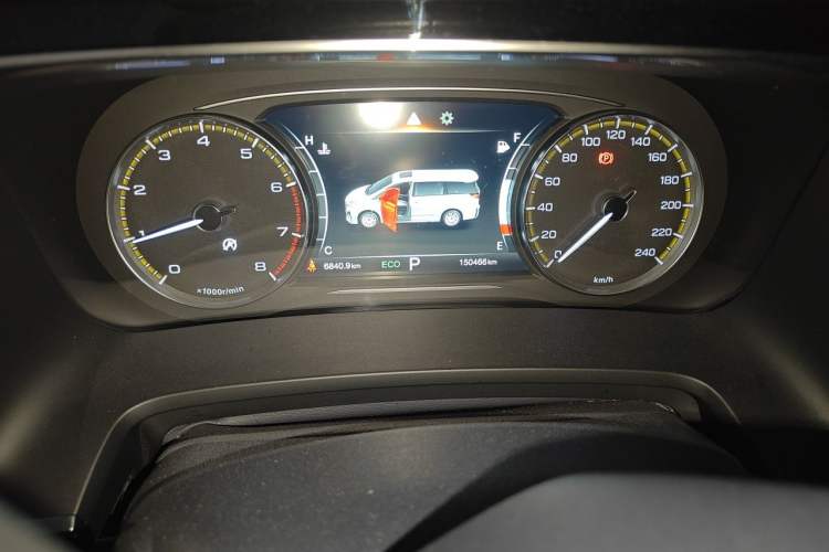 Used GAC Trumpchi M8 2021 Lingxiu Series 390T Deluxe Edition Odometer Close Up