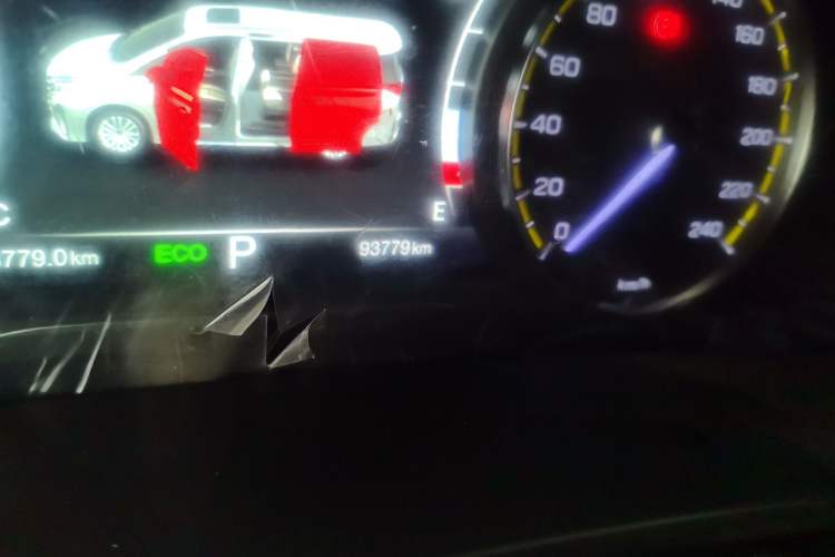 Used GAC Trumpchi M8 2021 Lingxiu Series 390T Deluxe Edition Odometer Close Up
