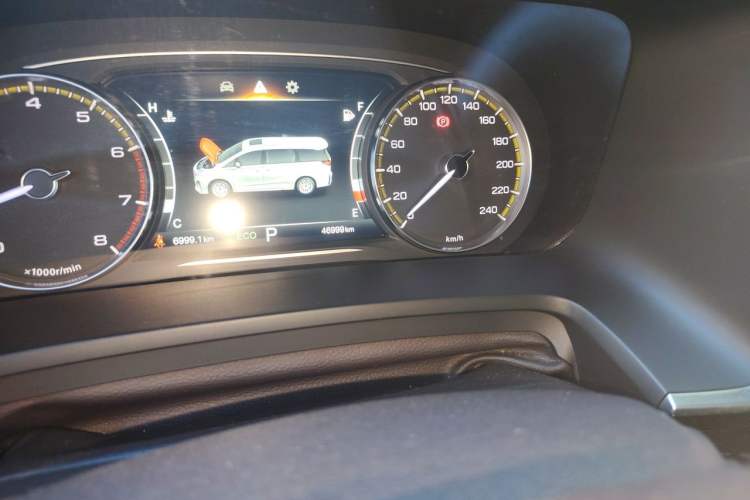 Used GAC Trumpchi M8 2021 Lingxiu Series 390T Deluxe Edition Odometer Close Up