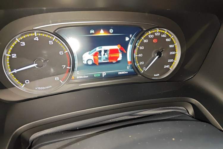 Used GAC Trumpchi M8 2021 Lingxiu Series 390T Deluxe Edition Odometer Close Up