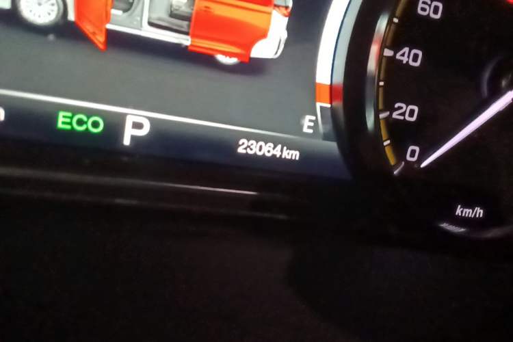 Used GAC Trumpchi M8 2021 Lingxiu Series 390T Luxury Edition Odometer Close Up
