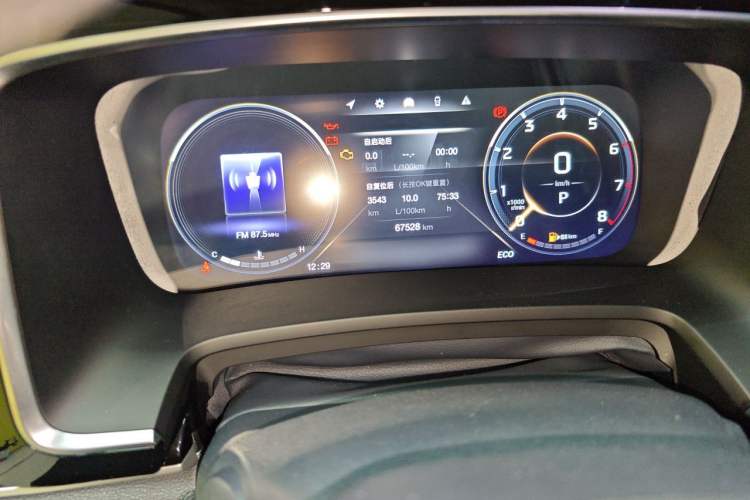 Used GAC Trumpchi M8 2021 Lingxiu Series 390T Deluxe Edition Odometer Close Up