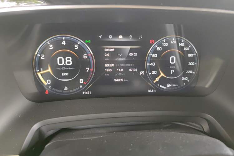 Used GAC Trumpchi M8 2021 Master Series 390T Ultimate Well-being Edition Odometer Close Up