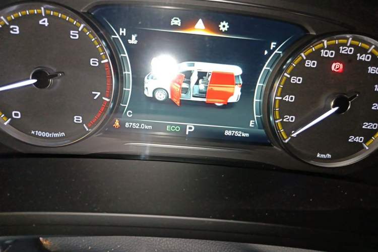 Used GAC Trumpchi M8 2021 Lingxiu Series 390T Deluxe Edition Odometer Close Up
