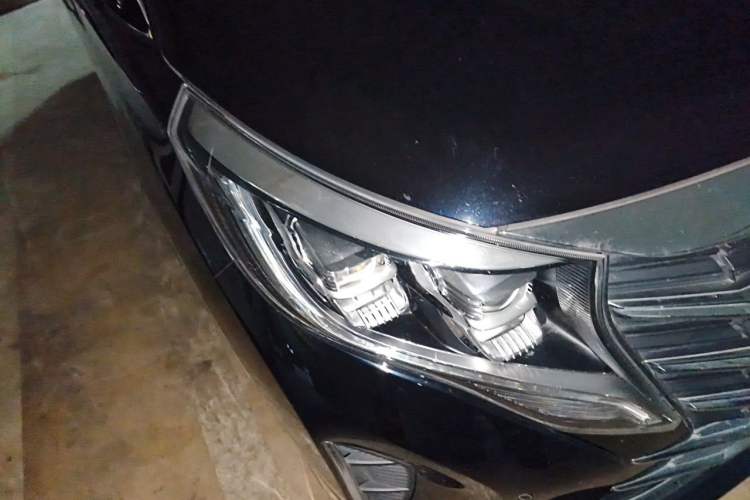 Used GAC Trumpchi M8 2021 Lingxiu Series 390T Ultimate Edition Right Front Headlight