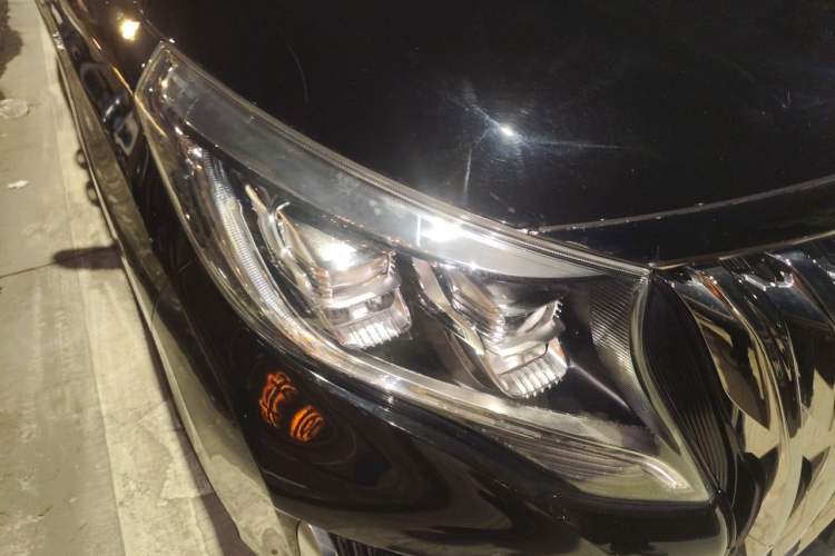 Used GAC Trumpchi M8 2021 Master Series 390T Ultimate Edition Right Front Headlight
