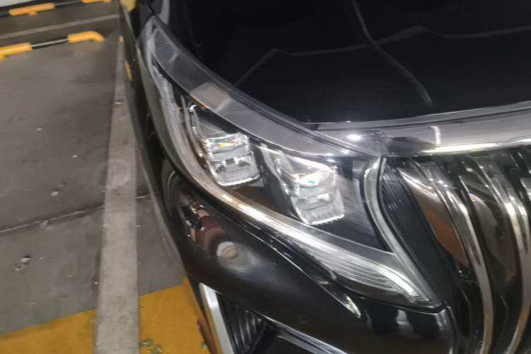 Used GAC Trumpchi M8 2021 Lingxiu Series 390T Ultimate Edition Right Front Headlight