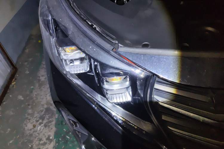 Used GAC Trumpchi M8 2021 Lingxiu Series 390T Deluxe Edition Right Front Headlight