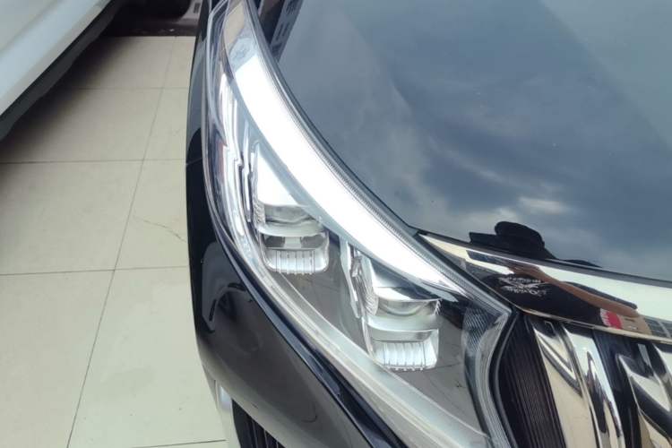 Used GAC Trumpchi M8 2021 Master Series 390T Ultimate Edition Right Front Headlight