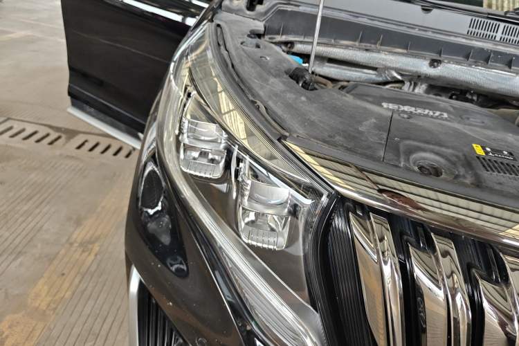 Used GAC Trumpchi M8 2021 Master Series 390T Prestige Edition Right Front Headlight
