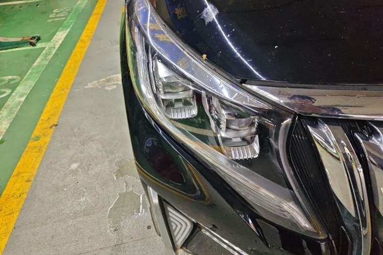 Used GAC Trumpchi M8 2021 Lingxiu Series 390T Deluxe Edition Right Front Headlight