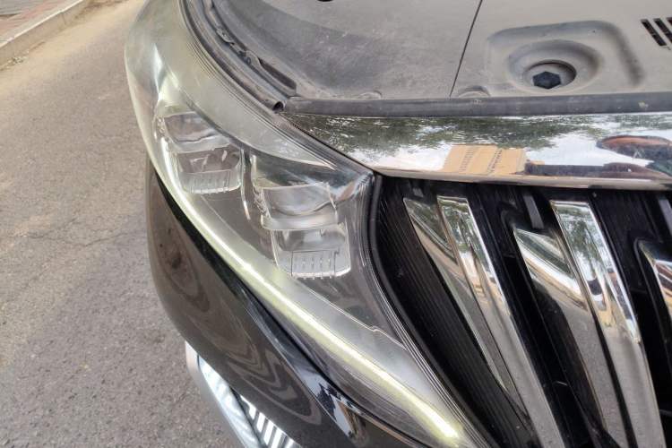 Used GAC Trumpchi M8  Right Front Headlight