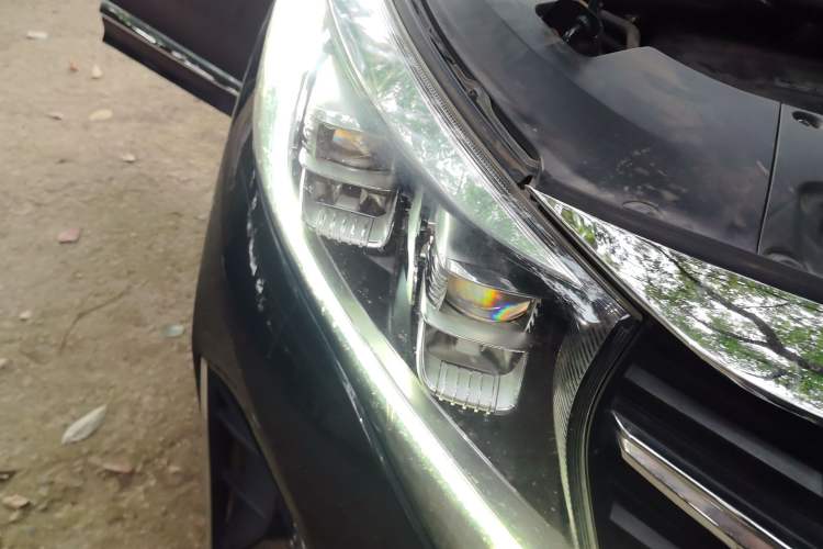 Used GAC Trumpchi M8 2021 Lingxiu Series 390T Deluxe Edition Right Front Headlight