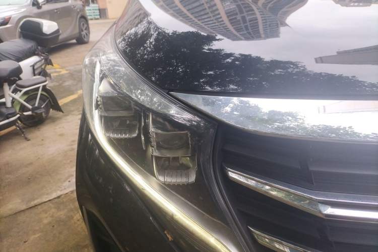 Used GAC Trumpchi M8 2021 Lingxiu Series 390T Deluxe Edition Right Front Headlight