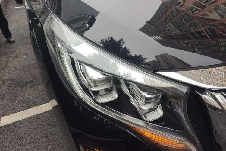Used GAC Trumpchi M8 2021 Lingxiu Series 390T Deluxe Edition Right Front Headlight