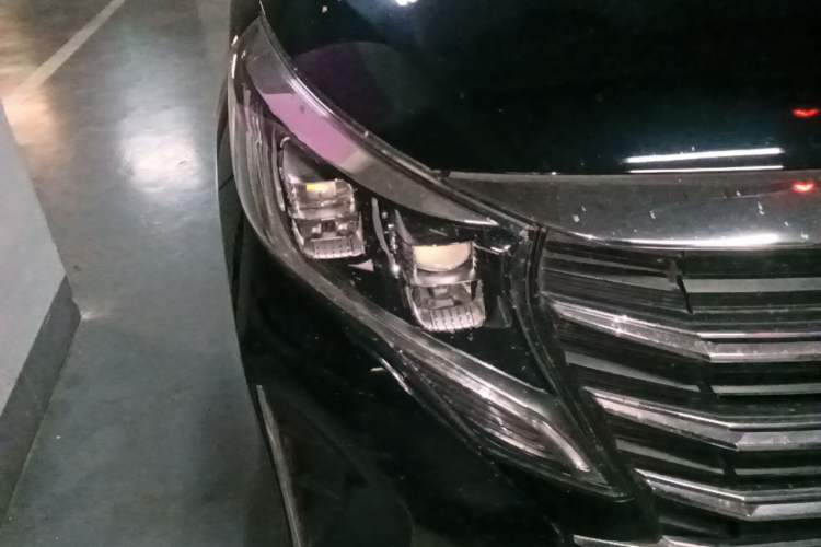 Used GAC Trumpchi M8 2021 Lingxiu Series 390T Luxury Edition Right Front Headlight