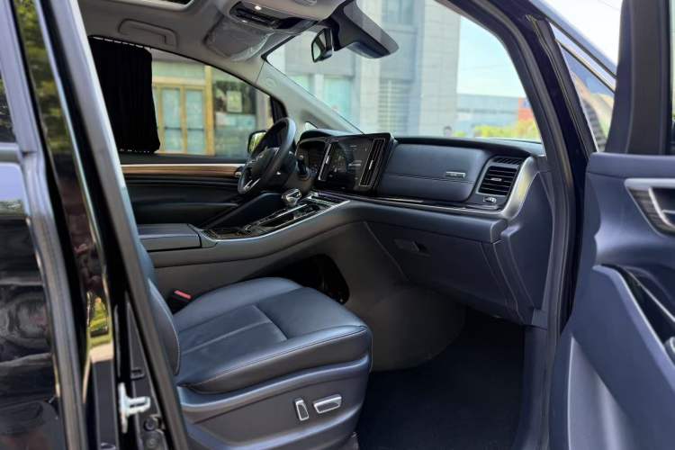 Used GAC Trumpchi M8 2021 Lingxiu Series 390T Ultimate Edition Right Front Seat