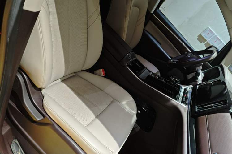 Used GAC Trumpchi M8 2021 Master Series 390T Prestige Edition Right Front Seat