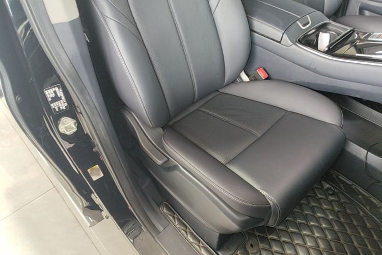 Used GAC Trumpchi M8 2021 Master Series 390T Prestige Edition Right Front Seat
