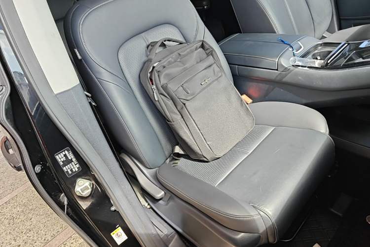 Used GAC Trumpchi M8 2021 Lingxiu Series 390T Deluxe Edition Right Front Seat