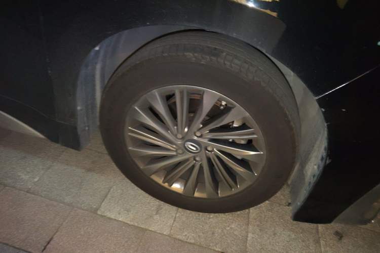 Used GAC Trumpchi M8 2021 Master Series 390T Ultimate Edition Right Front Wheel Hub