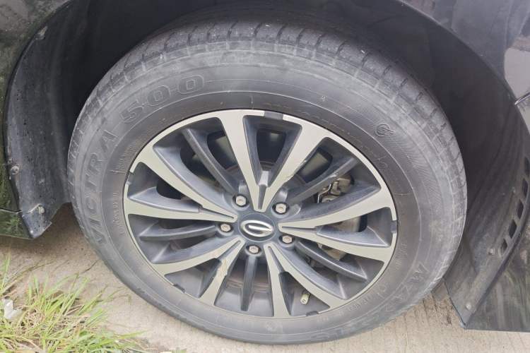 Used GAC Trumpchi M8 2021 Lingxiu Series 390T Deluxe Edition Right Front Wheel Hub