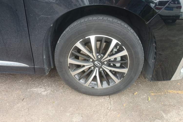 Used GAC Trumpchi M8 2021 Lingxiu Series 390T Deluxe Edition Right Front Wheel Hub