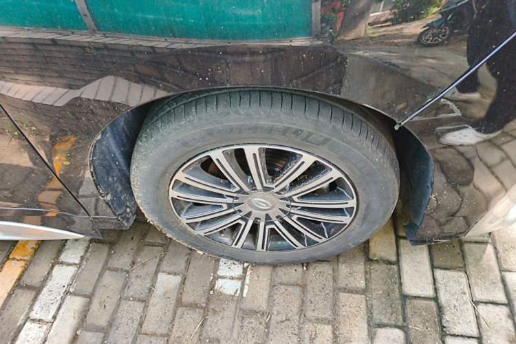 Used GAC Trumpchi M8 2021 Lingxiu Series 390T Ultimate Edition Right Front Wheel Hub