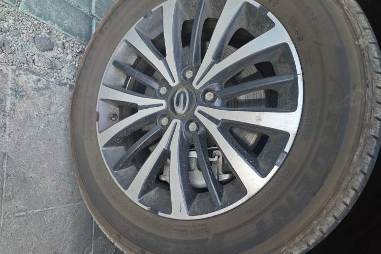 Used GAC Trumpchi M8 2021 Lingxiu Series 390T Luxury Edition Right Front Wheel Hub
