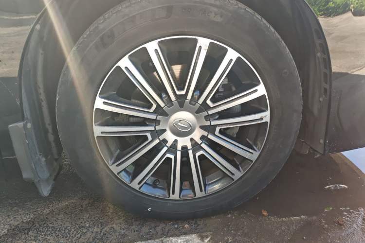 Used GAC Trumpchi M8 2021 Lingxiu Series 390T Ultimate Edition Right Front Wheel Hub