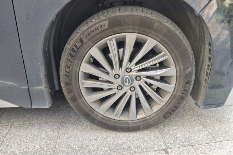 Used GAC Trumpchi M8 2021 Master Series 390T Ultimate Edition Right Front Wheel Hub