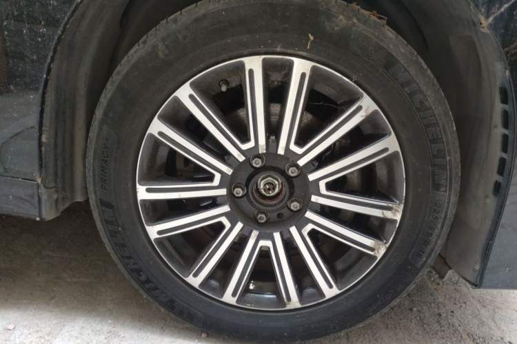 Used GAC Trumpchi M8 2021 Lingxiu Series 390T Deluxe Edition Right Front Wheel Hub
