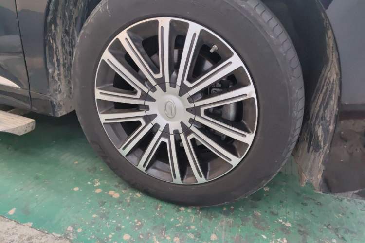 Used GAC Trumpchi M8 2021 Lingxiu Series 390T Deluxe Edition Right Front Wheel Hub