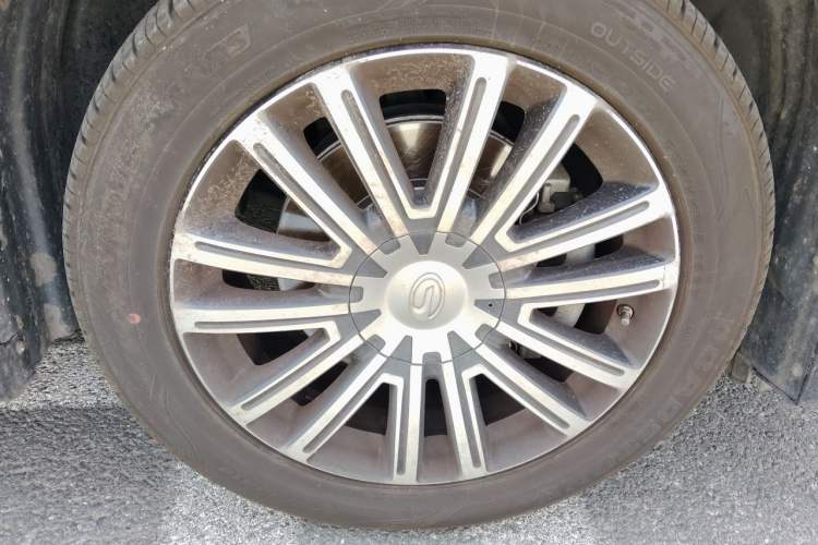 Used GAC Trumpchi M8 2021 Lingxiu Series 390T Ultimate Edition Right Front Wheel Hub