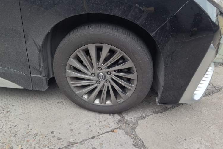 Used GAC Trumpchi M8 2021 Master Series 390T Ultimate Edition Right Front Wheel Hub