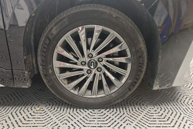 Used GAC Trumpchi M8 2021 Master Series 390T Ultimate Edition Right Front Wheel Hub