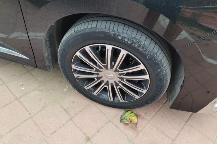 Used GAC Trumpchi M8 2021 Lingxiu Series 390T Ultimate Edition Right Front Wheel Hub