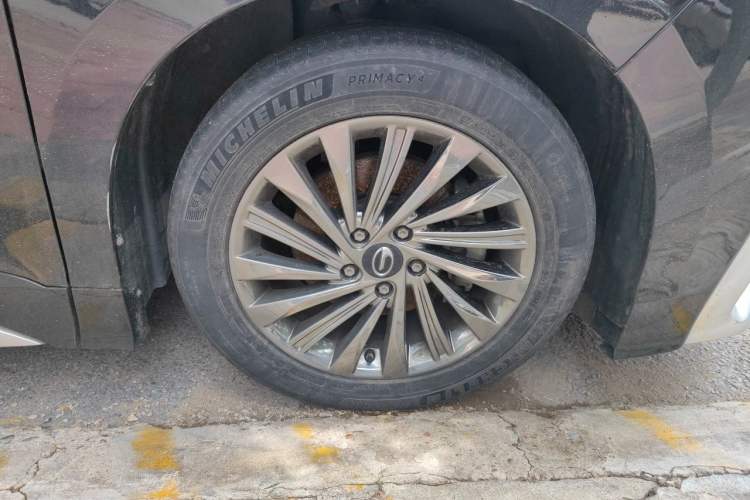 Used GAC Trumpchi M8 2021 Master Series 390T Ultimate Edition Right Front Wheel Hub