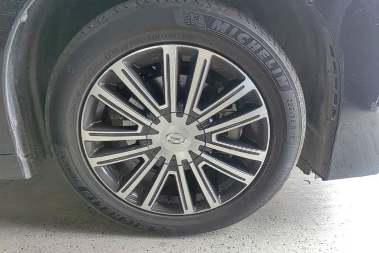 Used GAC Trumpchi M8 2021 Lingxiu Series 390T Ultimate Edition Right Front Wheel Hub