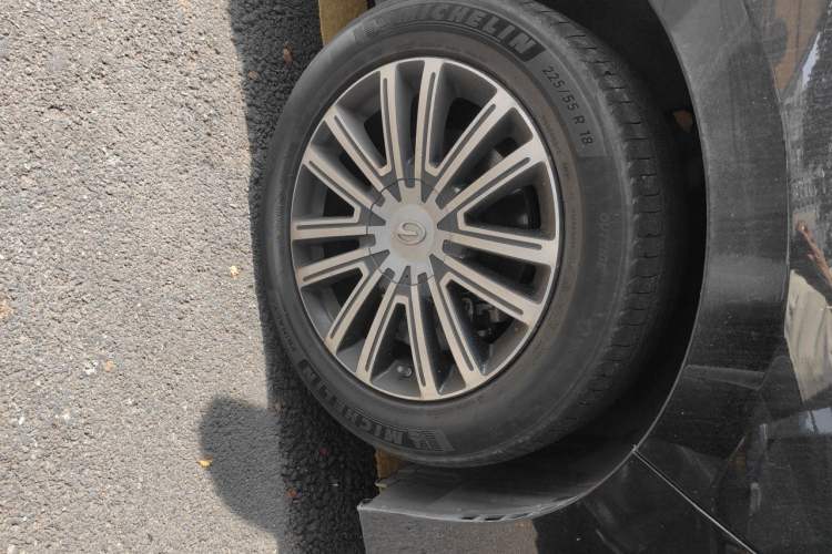 Used GAC Trumpchi M8 2021 Lingxiu Series 390T Ultimate Edition Right Front Wheel Hub