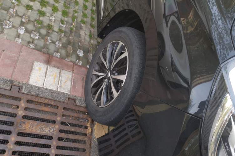 Used GAC Trumpchi M8 2021 Lingxiu Series 390T Deluxe Edition Right Front Wheel Hub