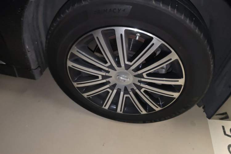 Used GAC Trumpchi M8 2021 Lingxiu Series 390T Ultimate Edition Right Front Wheel Hub
